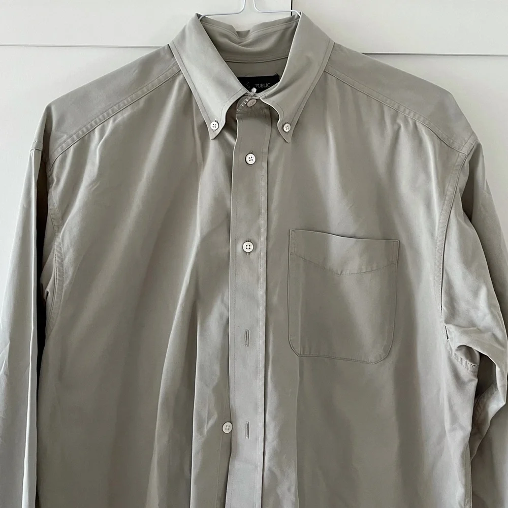 Banana Republic Khaki Tan Button Collar Shirt, sz M
